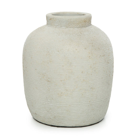 Rustieke beige aardewerken vaas met subtiele textuur en cilindrische vorm, eenvoudig en elegant ontwerp.