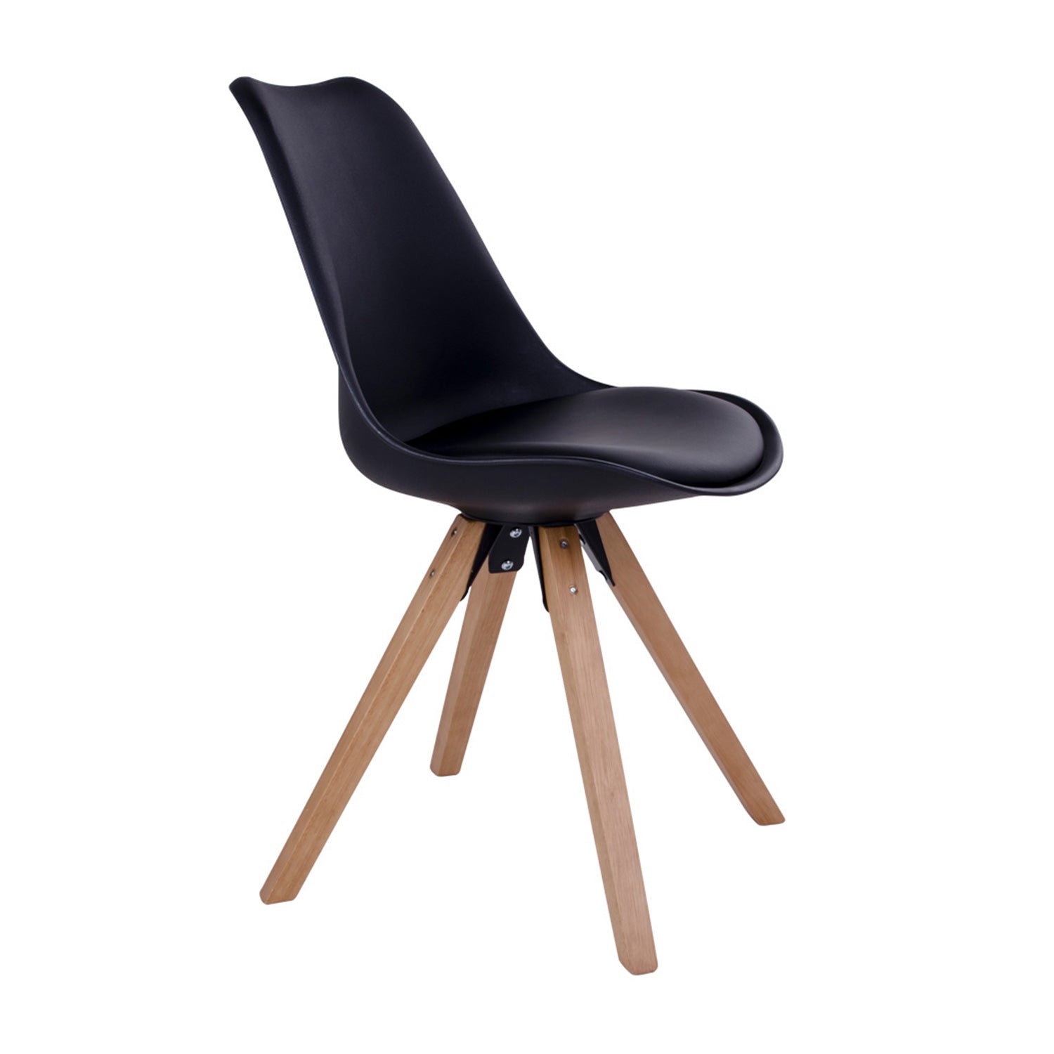Stijlvolle zwarte kuipstoel met houten poten, modern design en comfortabele zitting.
