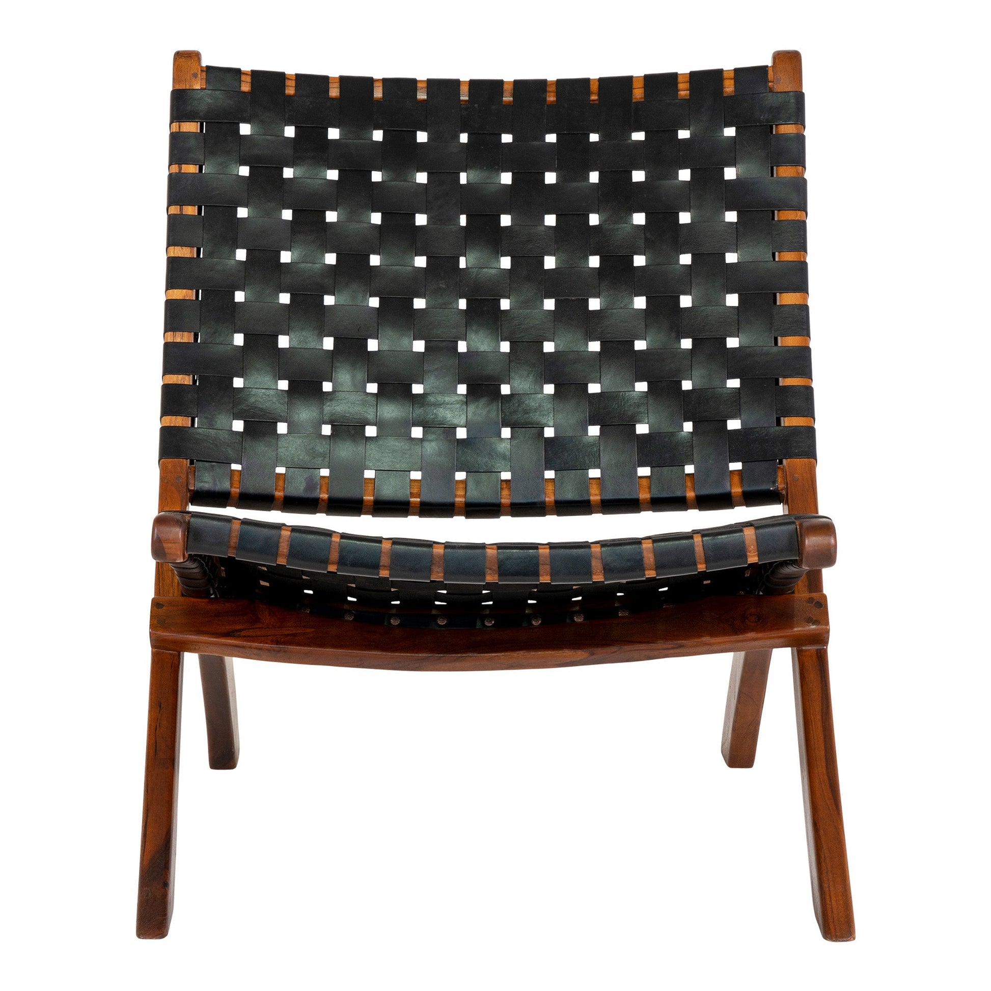 Houten designstoel met donkere leren riemen, geweven zitting en rugleuning, minimalistische stijl.