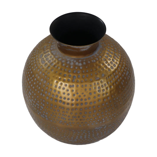 Ronde koperen vaas met een gehamerd patroon en een glanzend zwarte hals.