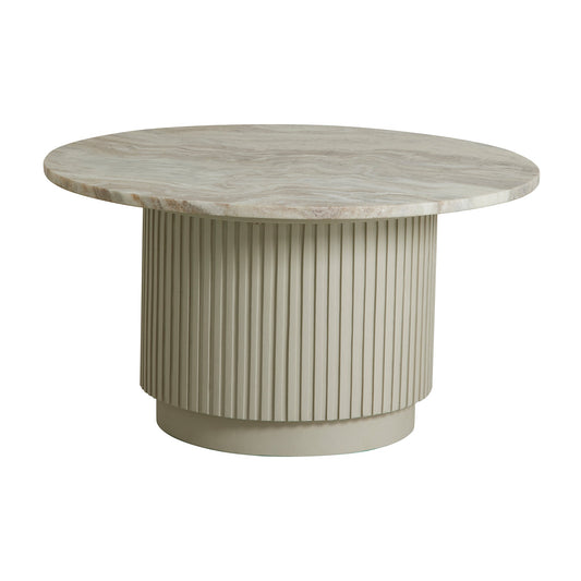 Ronde salontafel met een geribbelde beige basis en een marmeren blad in aardetinten, modern ontwerp.