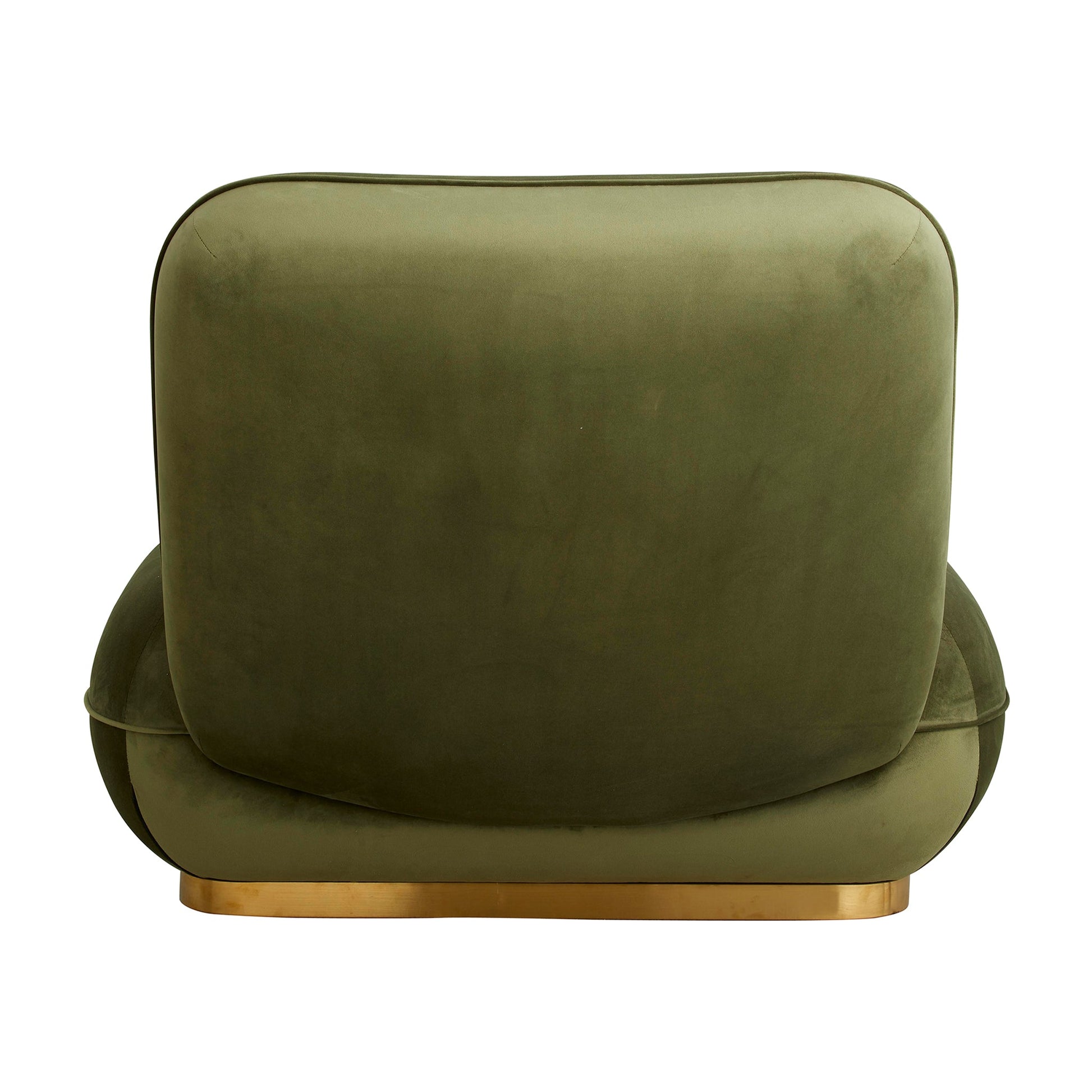 Olijfgroene, fluwelen fauteuil met gebogen rugleuning en goudkleurige basis, wekt luxe en comfort.