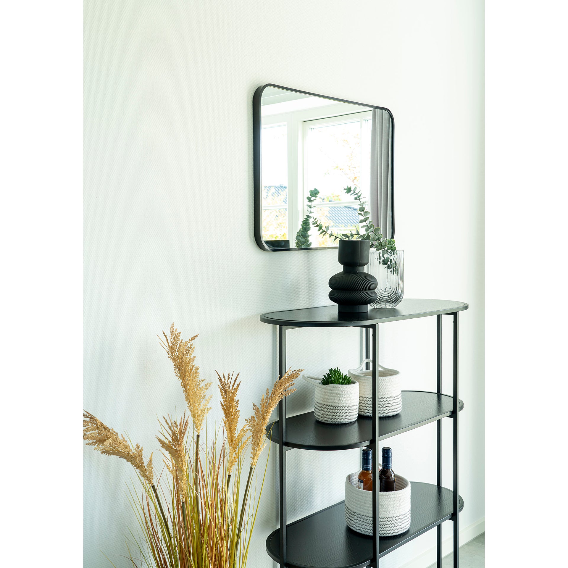 Willow Vaas Glas Zwart