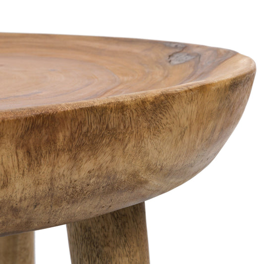 Hoek van een rustieke houten tafel met natuurlijke houtnerf en gladde afwerking, op stevige poten.