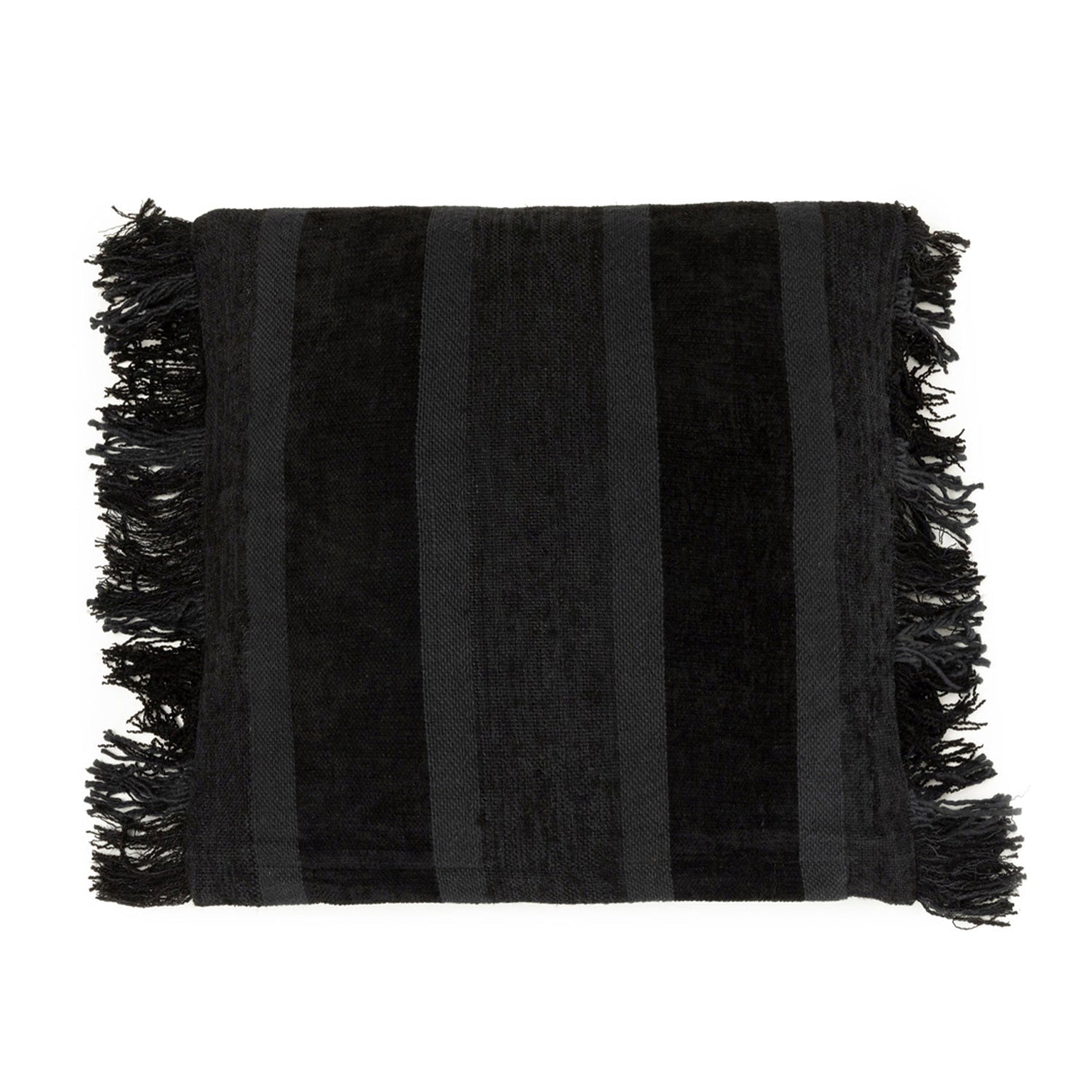 Zwart gestreepte deken met franjes, elegante textuur. Perfect voor moderne interieurdecoratie.