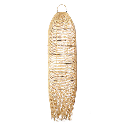 Grote, cilindervormige hanglamp van gevlochten riet met sierlijke franjes aan de onderkant.