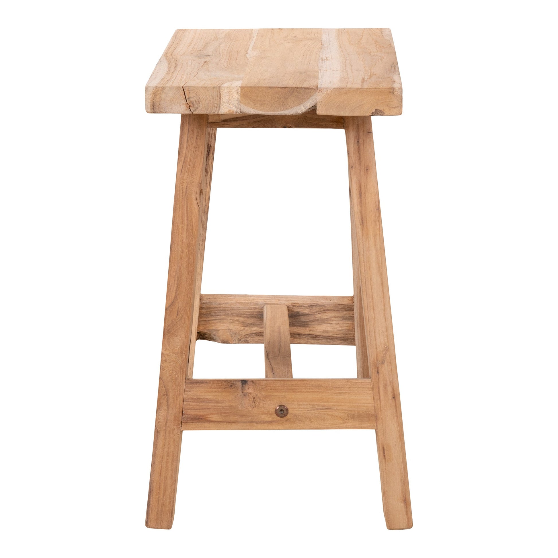 Rustieke kruk van lichtbruin hout met rechte poten en een robuust, rechthoekig zitvlak.