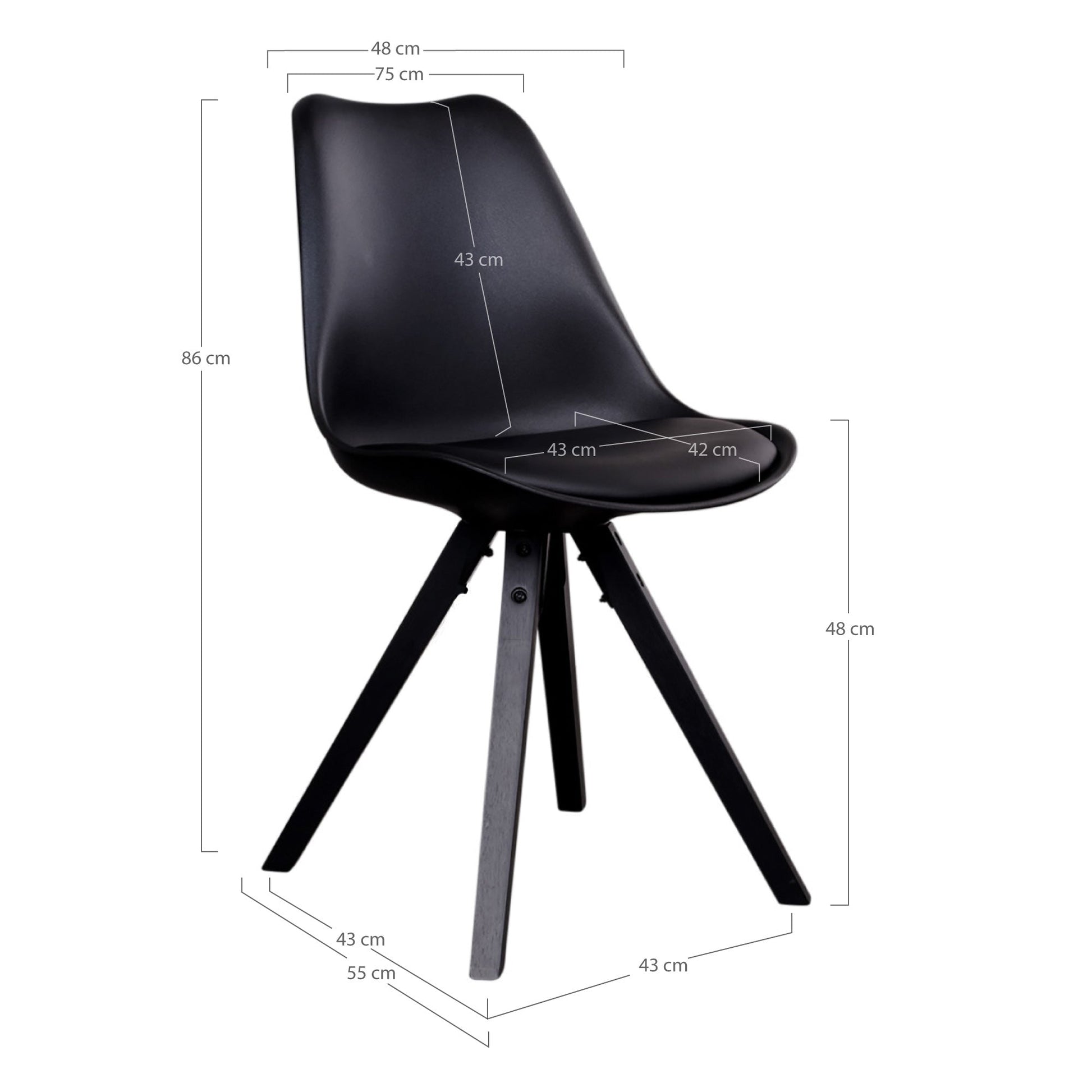 Zwarte kunststof stoel met houten poten; afmetingen: hoogte 86 cm, breedte 48 cm, diepte 42 cm.