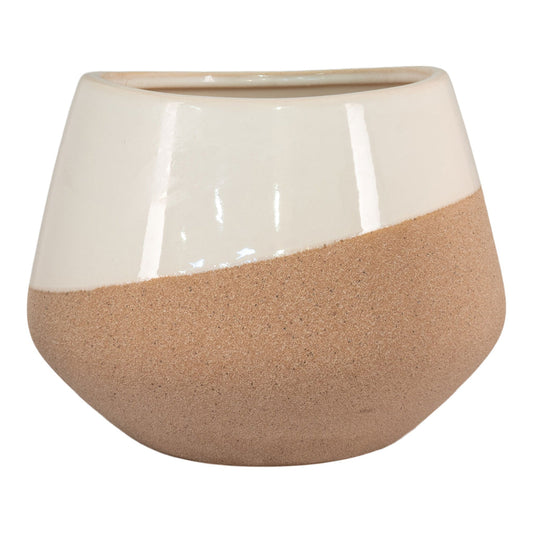 Ronde beige keramische bloempot Ø20 cm met warme bruine duotint, sfeervol op vensterbank of salontafel