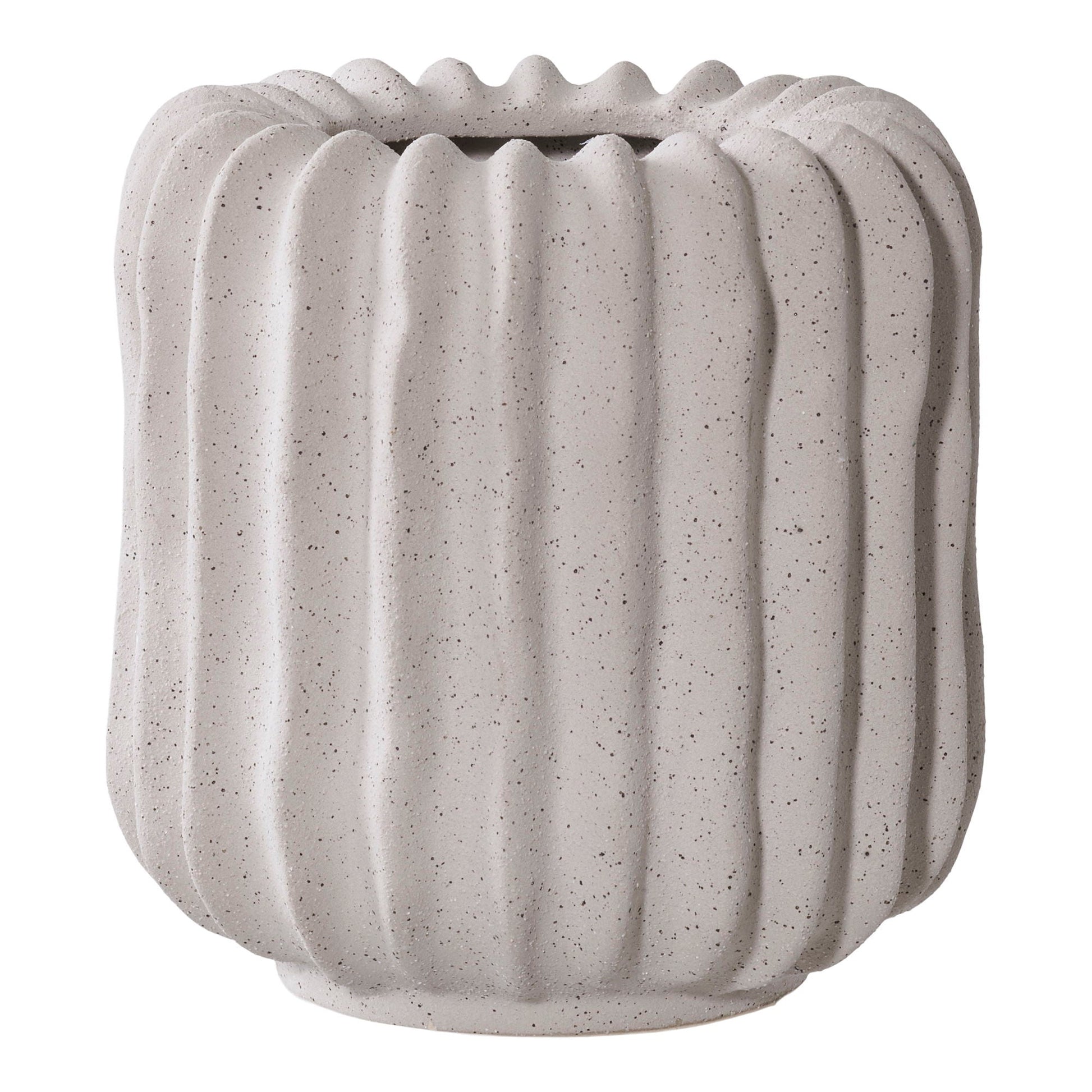 Atmosferische lichtgrijze keramische bloempot Ø15 cm met matte, geribbelde en subtiel gespikkelde textuur, ideaal voor Scandinavisch interieur