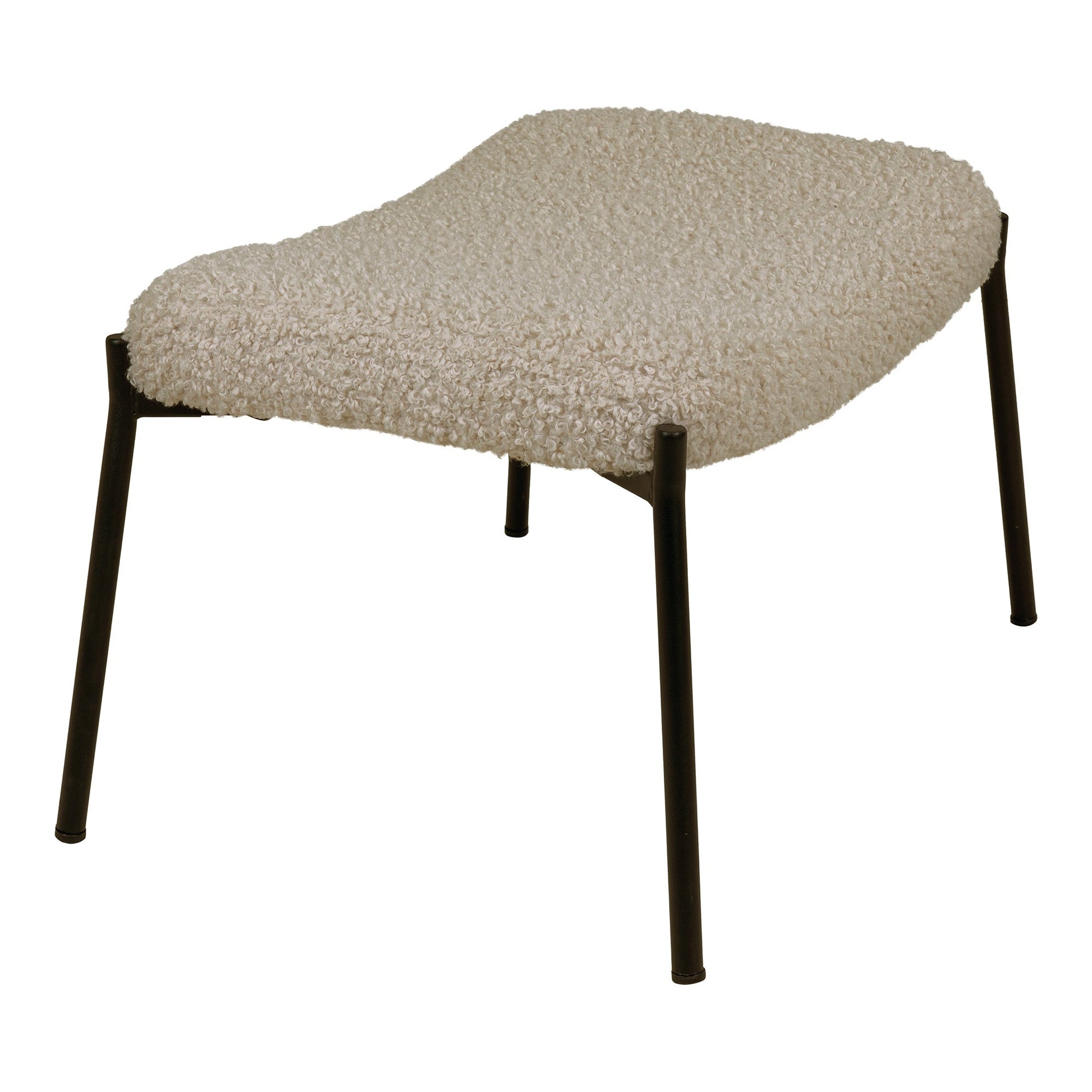Crèmekleurige kruk met een zachte bouclé bekleding en slanke zwarte metalen poten.