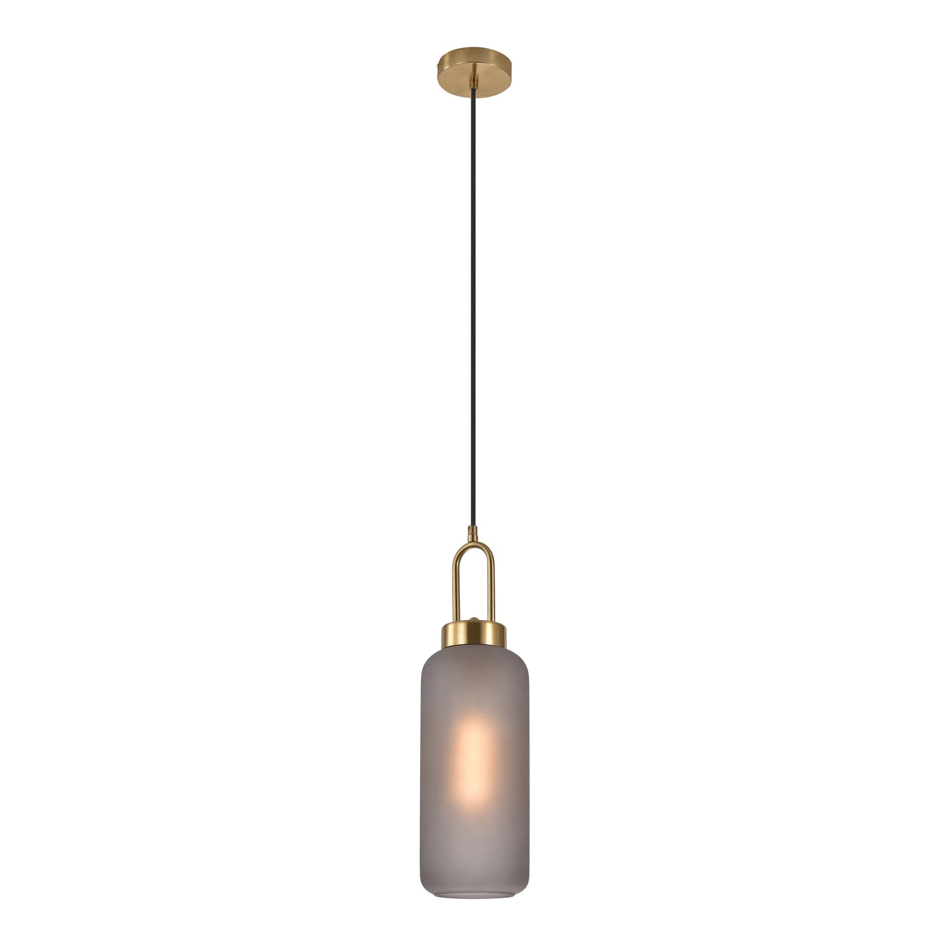 Elegante hanglamp met matglazen cilinderkap en messing details, stralend zacht, diffuus licht.