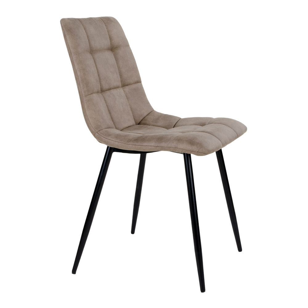 Stijlvolle taupekleurige stoelen met zachte bekleding en slanke, zwarte metalen poten voor modern interieur.