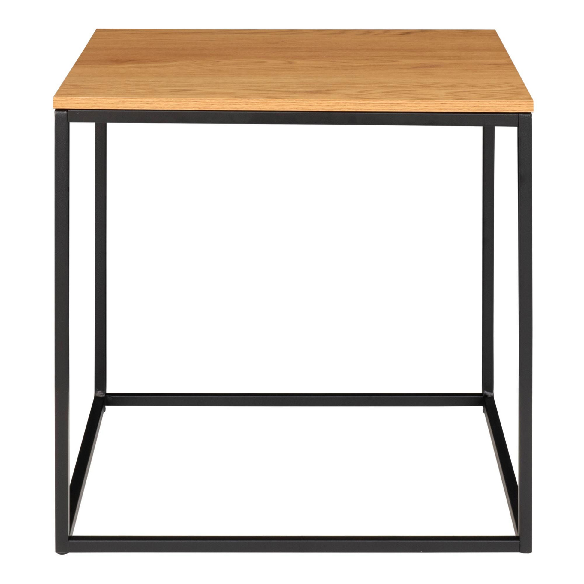 De bijzettafel Vita van House Nordic in hoekperspectief met vierkant eikenlook blad en slank matzwart metalen frame.