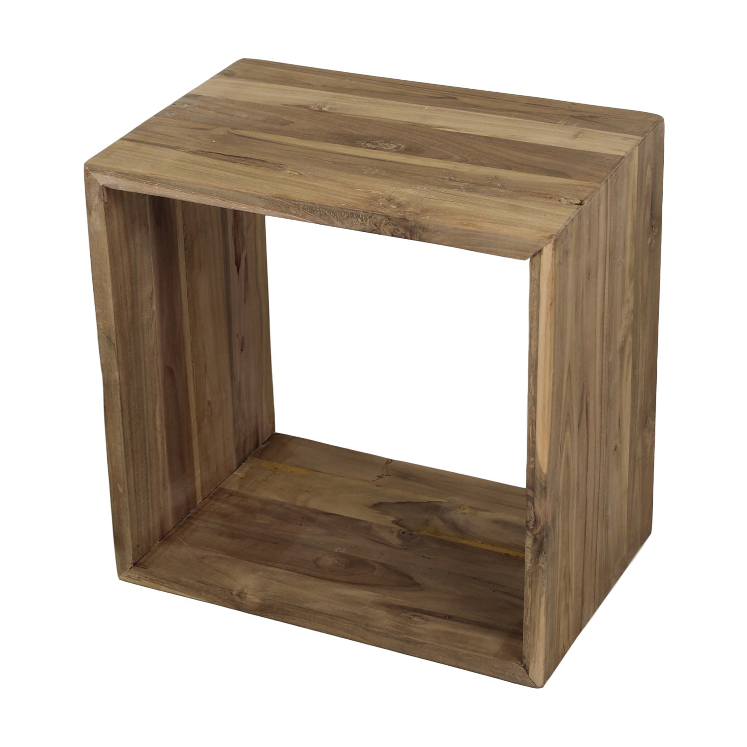 Massief houten kubus bijzettafel in natuurlijke bruine tinten met zichtbare houtnerven.
