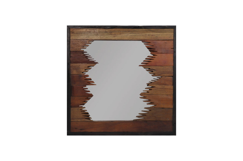 Rustieke spiegel met houten frame en zigzaggetande randen, moderne en opvallende decoratie.