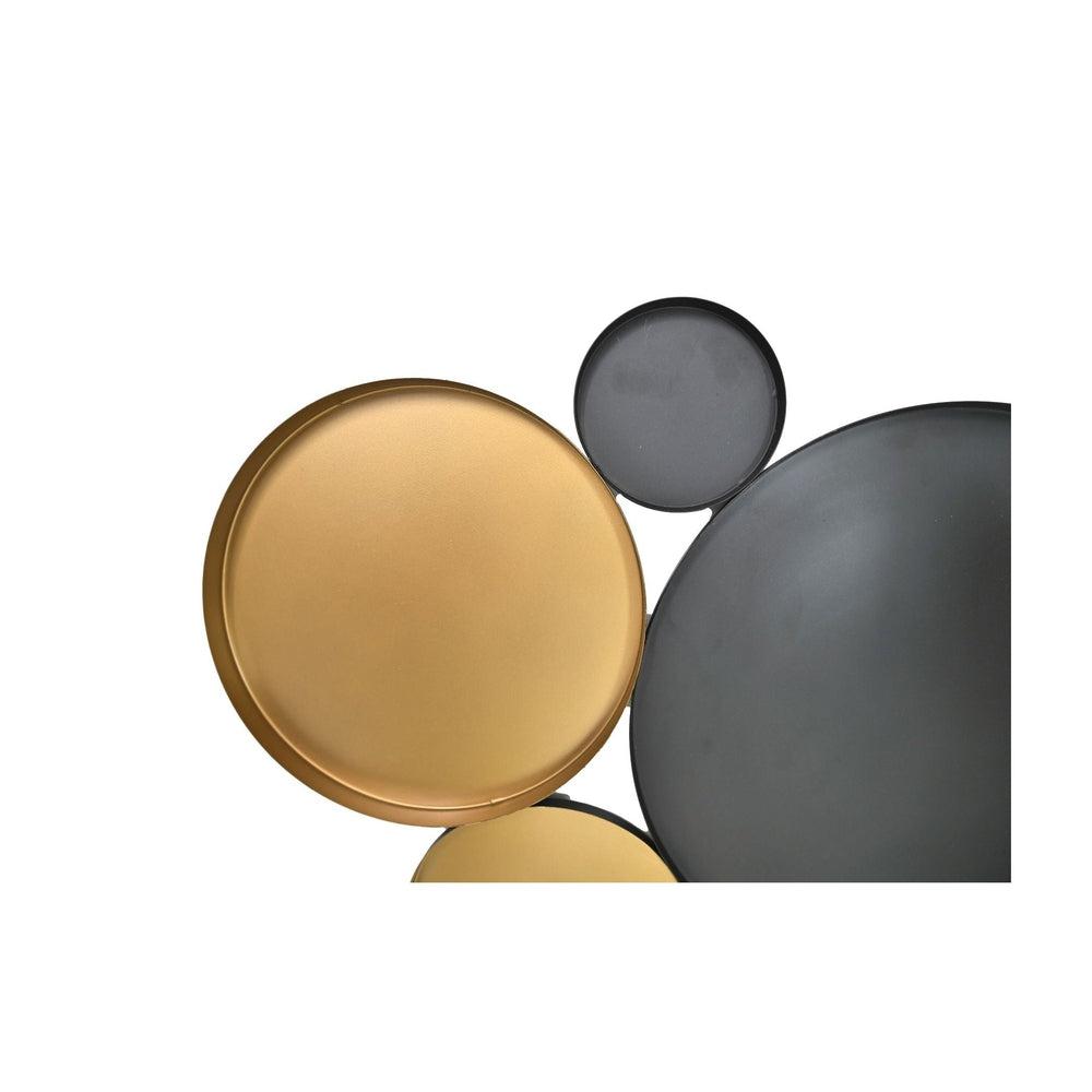 Stijlvolle wanddecoratie met overlappende cirkels in goud en zwart, elegante en moderne uitstraling.