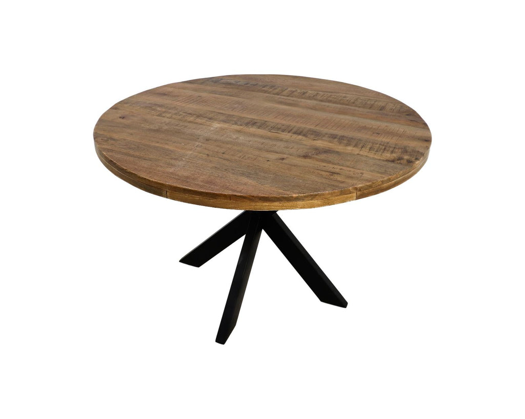 Ronde houten tafel met robuuste, natuurlijke afwerking en zwart metalen stervormige poten.