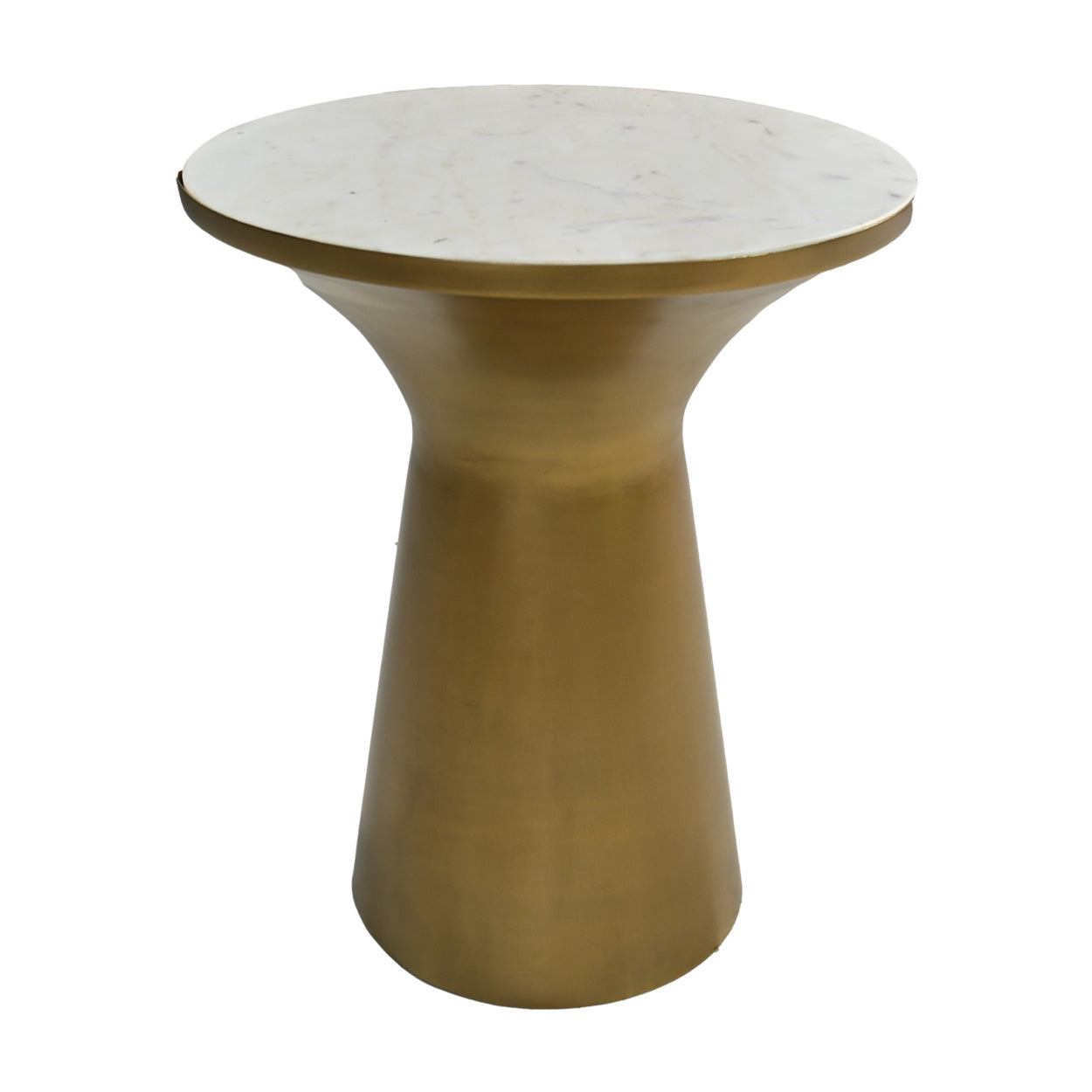 Ronde bijzettafel met wit marmeren blad en goudkleurige, taps toelopende metalen voet. Elegant en modern design.
